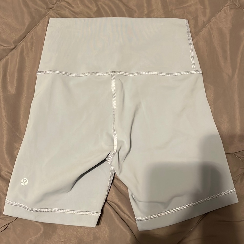 Lululemon wunder train 4” biker shorts size 4, never worn